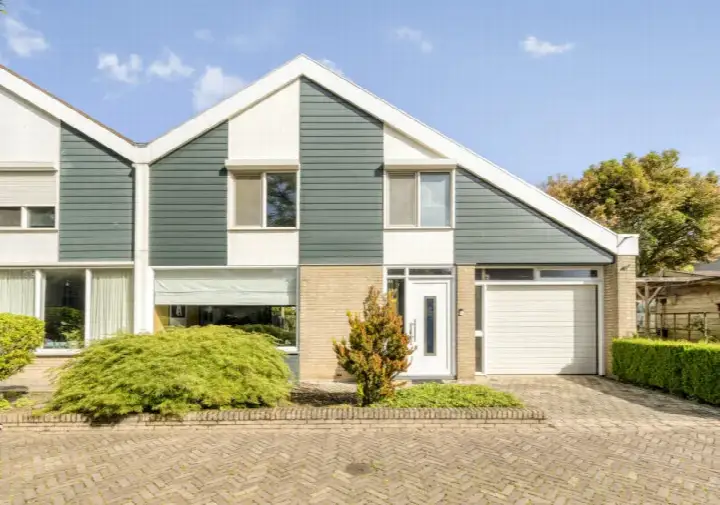 Corner house for sale: Sweelinck 27, De Elzen Boxmeer