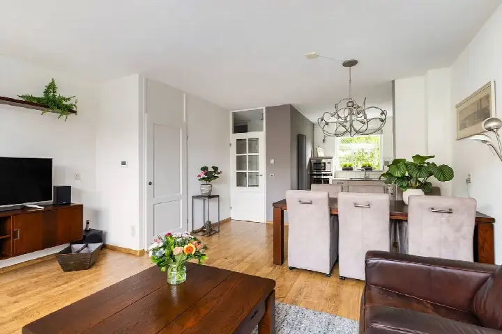 Tussenwoning te koop: Sweelinckplantsoen 40, Componistenbuurt-Zuid Zwijndrecht