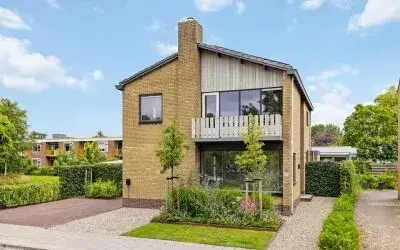 Detached house for sale: Sytsingawiersterleane 23, Omgeving Leeuwarderweg en bungalowpark Sneek