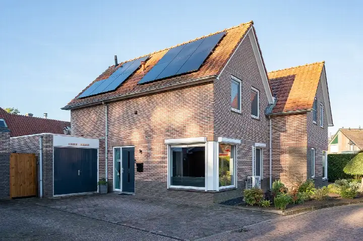 Semi-detached for sale: 't Baaken 1, Baak Baak