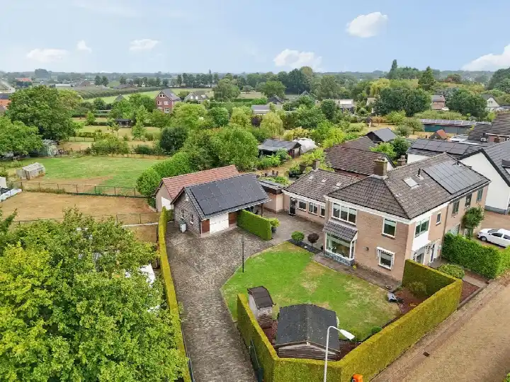 Twee-onder-één-kap te koop: 't Hof 9, Buitengebied Gendt Gendt