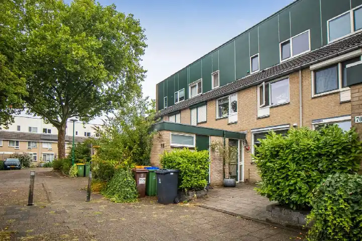 Tussenwoning te koop: 't Koetshuis 72, Dragonder Noord Veenendaal