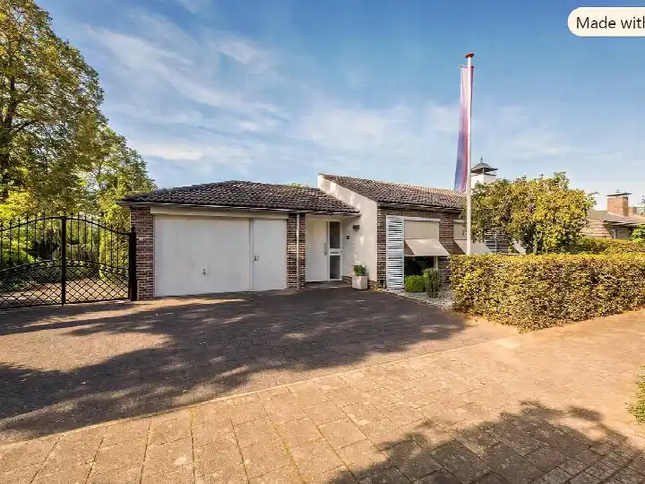 Hoekwoning te koop: Tacituslaan 1, Meuleveld Venlo