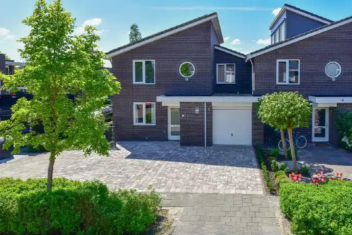 Hoekwoning te koop: Tamboer 1, Meerwijk De Kwakel