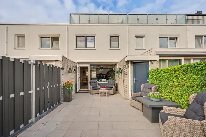 Terraced house for sale: Tarweakker 6, De Akkers Schiedam