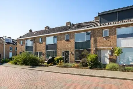 Tussenwoning te koop: Tasmanstraat 8, Zeeheldenbuurt Lisse