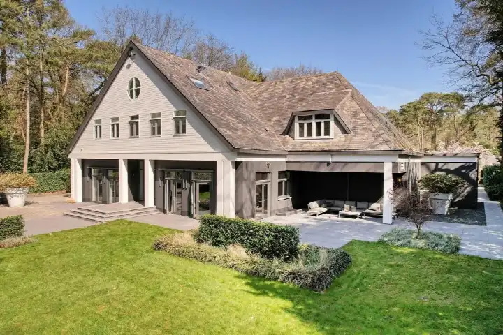 Detached house for sale: Taveernelaan 4, Bosch en Duin Bosch En Duin