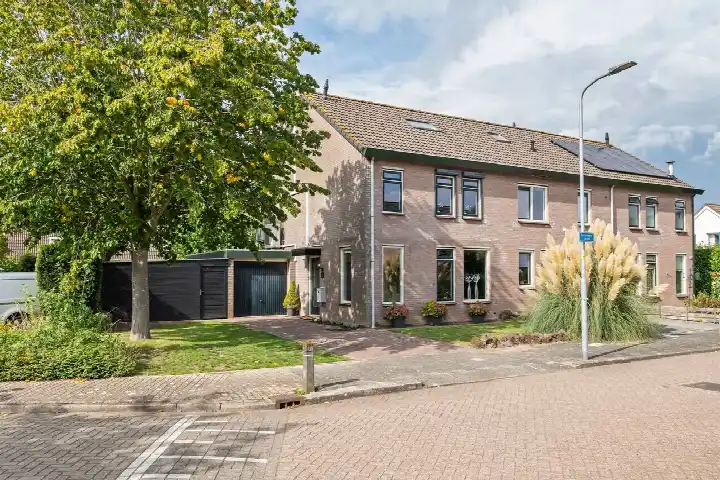 Corner house for sale: Teisterbantstraat 6, Kerk Avezaath Kerk-Avezaath (Gem. Buren)