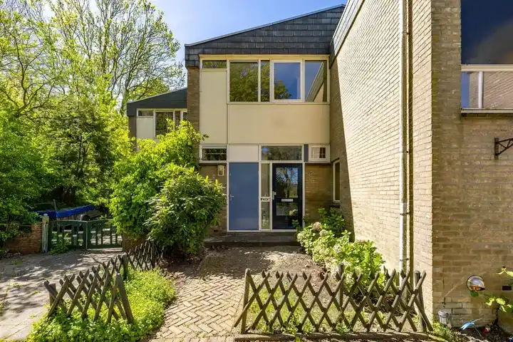 Tussenwoning te koop: Ten Oeverlaan 2, Hoogkerk-Zuid Groningen