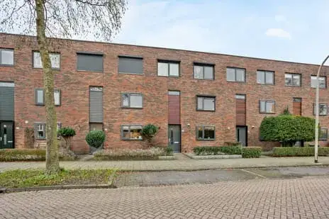 Terraced house for sale: Ter Lips 58, Starrenburg Voorschoten