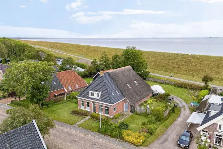Vrijstaande woning te koop: Ternaarderwei 20, Wierum Wierum