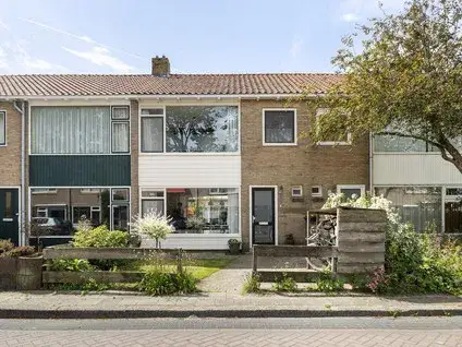 Twee-onder-één-kap te koop: Terp 11, Lekkum Lekkum