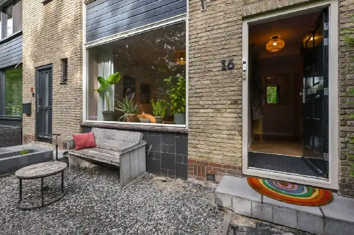 Tussenwoning te koop: Terschellingstraat 16, Schilders- en Waddenbuurt Zaandam