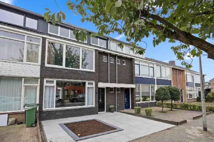 Tussenwoning te koop: Theodoor van Thuldenstraat 18, Vliedberg Vlijmen