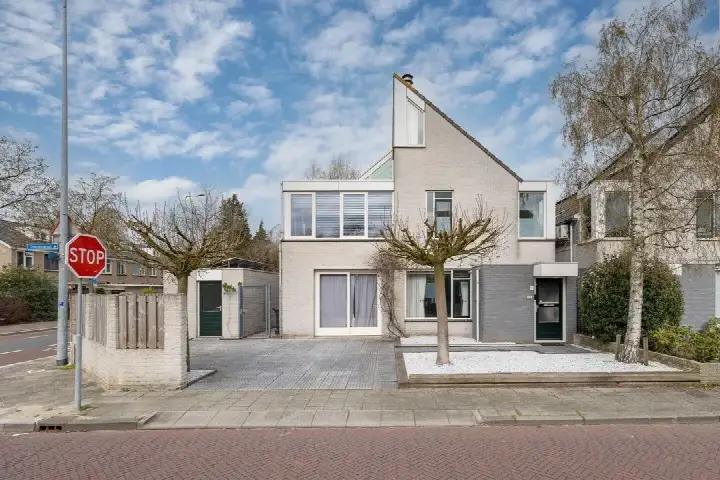 Vrijstaande woning te koop: Theresiahof 1, Kerkelanden Hilversum