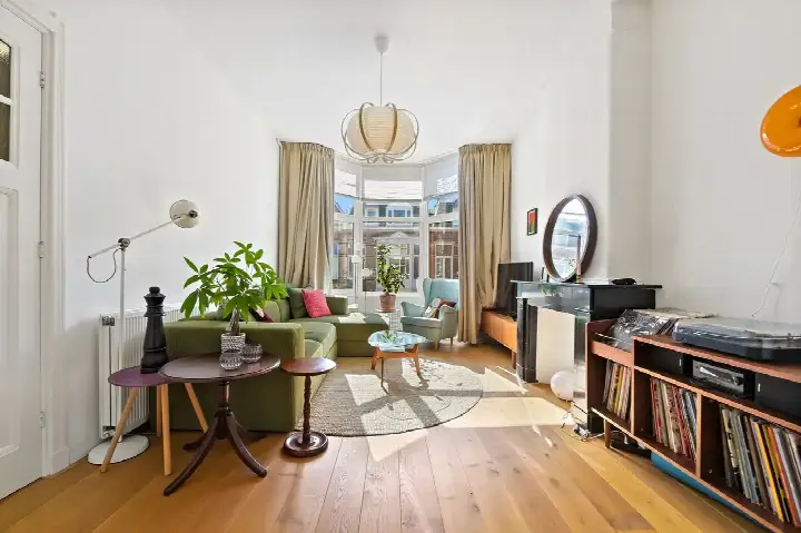 Apartment for sale: Theresiastraat 228, Bezuidenhout-Oost 'S-Gravenhage