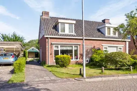 Twee-onder-één-kap te koop: Thoden van Velzenweg 13, Hurdegaryp Hurdegaryp