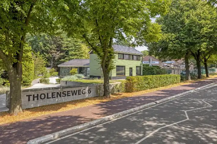 Vrijstaande woning te koop: Tholenseweg 6, Halsteren-Centrum Halsteren
