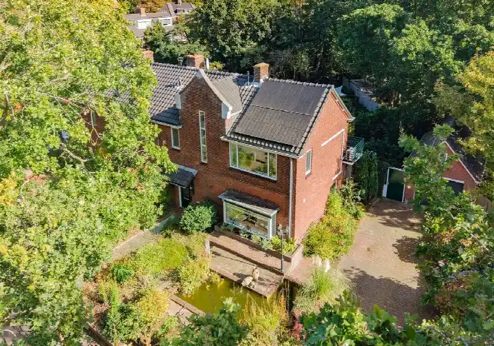 Semi-detached for sale: Thorbeckelaan 37, Velserbeek Velsen-Zuid