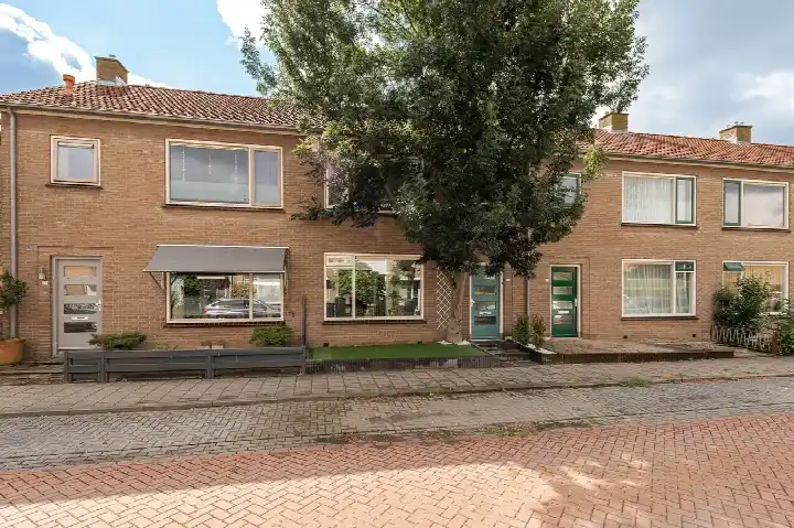 Terraced house for sale: Thorbeckestraat 19, Ter Weijde Statenliedenbuurt Culemborg