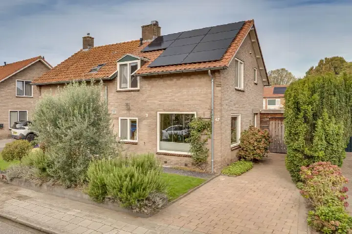 Twee-onder-één-kap te koop: Thorbeckestraat 47, Staatsliedenkwartier Apeldoorn