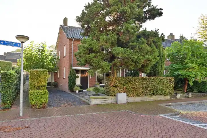 Hoekwoning te koop: Thorbeckestraat 9, Zuidereng Huizen