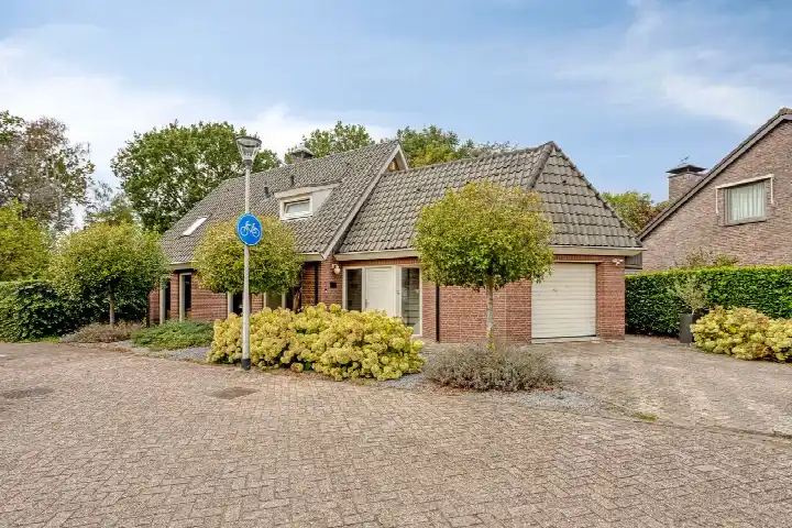 Vrijstaande woning te koop: Thornerbeek 11, De Blaak Zuid-Oost Tilburg