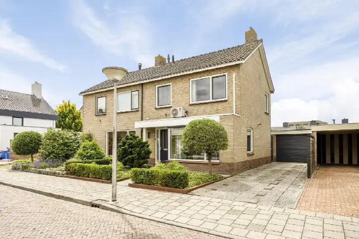Twee-onder-één-kap te koop: Tichlerstraat 4, Centrum IJsselmuiden Ijsselmuiden