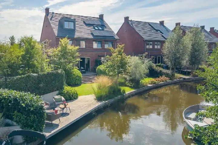 Corner house for sale: Tiellaan 115, Laakse Tuinen Amersfoort