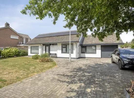 Vrijstaande woning te koop: Tielsestraat 50, Kern Valburg Valburg