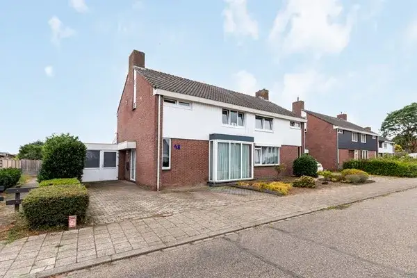Hoekwoning te koop: Tienderweg 48, Kern Heythuysen Heythuysen