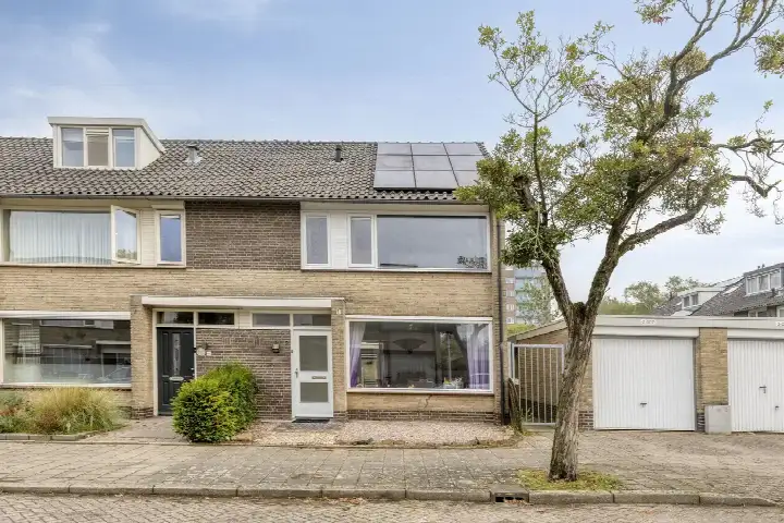 Hoekwoning te koop: Tiengemetenstraat 2, Woenselse Heide Eindhoven