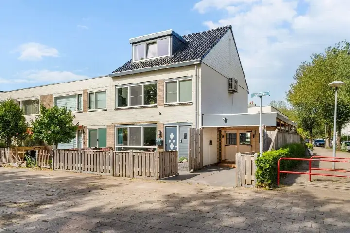 Hoekwoning te koop: Tigrisdreef 300, Tigrisdreef en omgeving Utrecht
