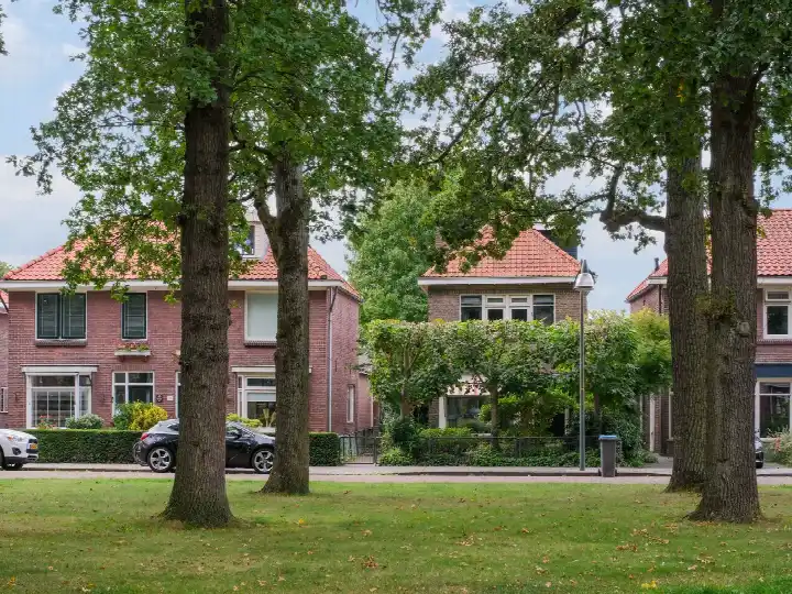 Detached house for sale: Tijhofslaan 70, Vriezenveenseweg en omgeving Haghoek Oost Almelo