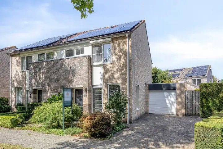Corner house for sale: Tijmveld 54, Bunderse Hoek Noord Veghel