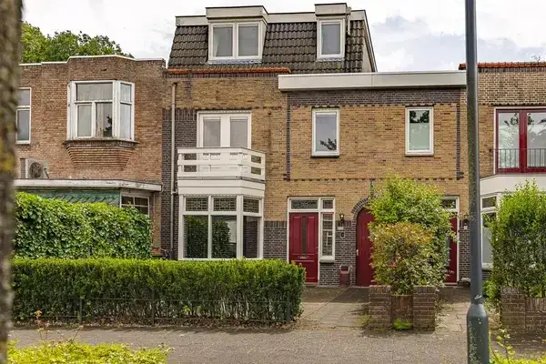 Terraced house for sale: Tilburgseweg 220, Brabantpark Breda