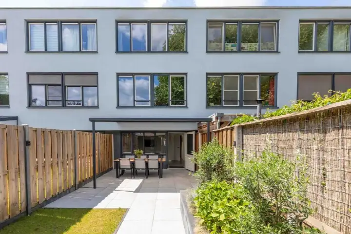 Tussenwoning te koop: Tilligtebrink 18, Wesselerbrink Noord-Oost Enschede