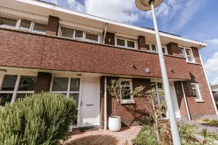 Terraced house for sale: Tiny Imkampstraat 14, Vrijveld Roermond