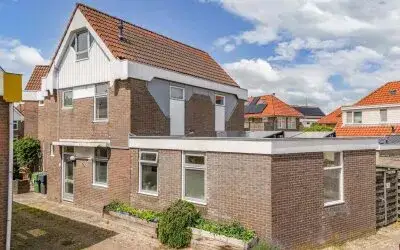 Hoekwoning te koop: Tjerk Hiddes de Vriesstraat 25, Trebolbuurt Harlingen
