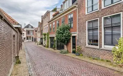 Tussenwoning te koop: Tolsteeg 13, Benedenstad Gorinchem