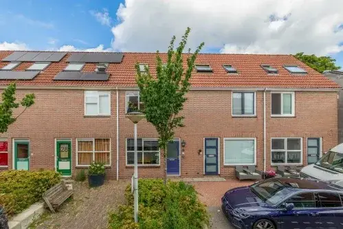 Terraced house for sale: Tolstoistraat 26, Russische buurt Zaandam