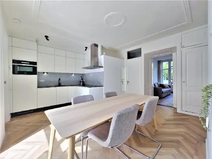 Woning te huur: Tolstraat, Burgemeester Tellegenbuurt-Oost Amsterdam