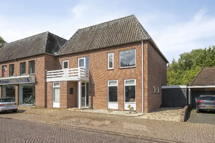 Hoekwoning te koop: Tolweg 1A, Geffen Geffen
