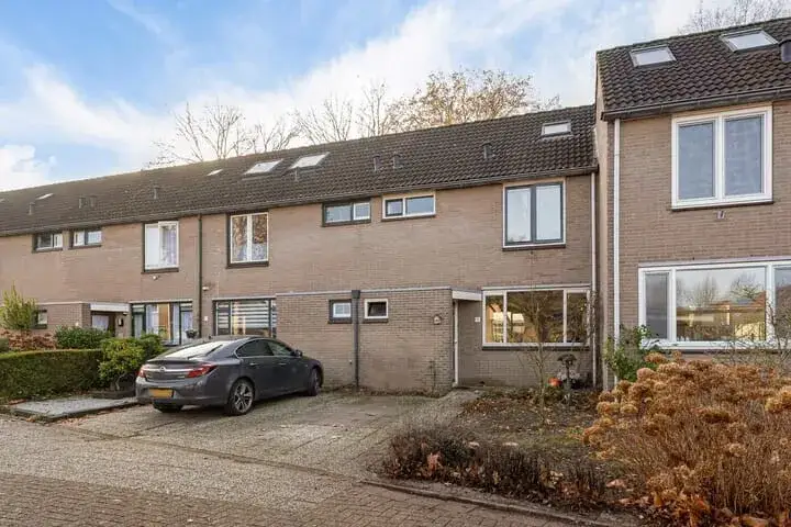 Terraced house for sale: Tom Brandstraat 15, Bruninkshoek Hengelo
