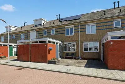 Tussenwoning te koop: Top Naeffstraat 28, Westerwatering Noord Zaandam