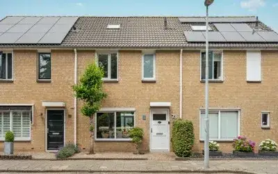 Tussenwoning te koop: Topaasring 73, Blixembosch-West Eindhoven