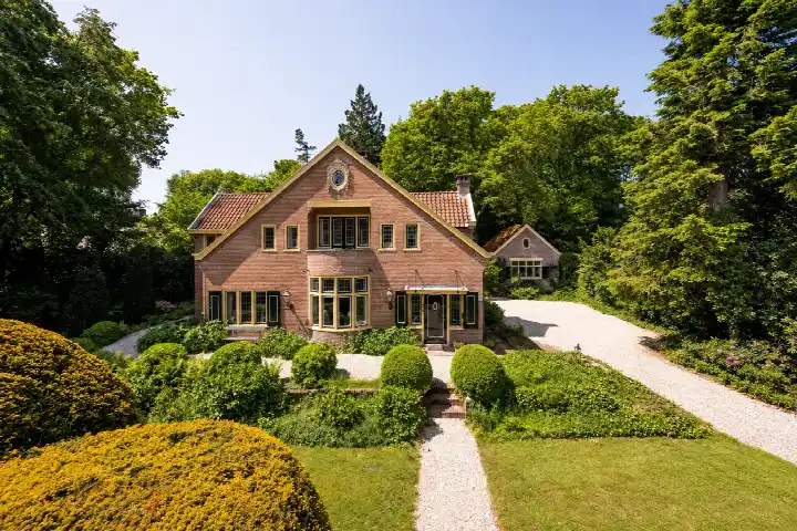 Detached house for sale: Torenlaan 57, Zwarte Berg Laren