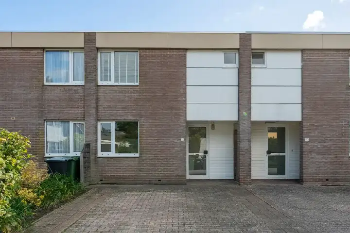 Tussenwoning te koop: Tortelduif 33, Rietlanden Emmen