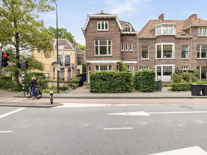 Hoekwoning te koop: Toulonselaan 2, Transvaalstraat en omgeving Dordrecht