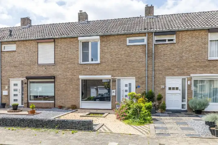 Tussenwoning te koop: Touwslagersdreef 22, Belfort Maastricht
